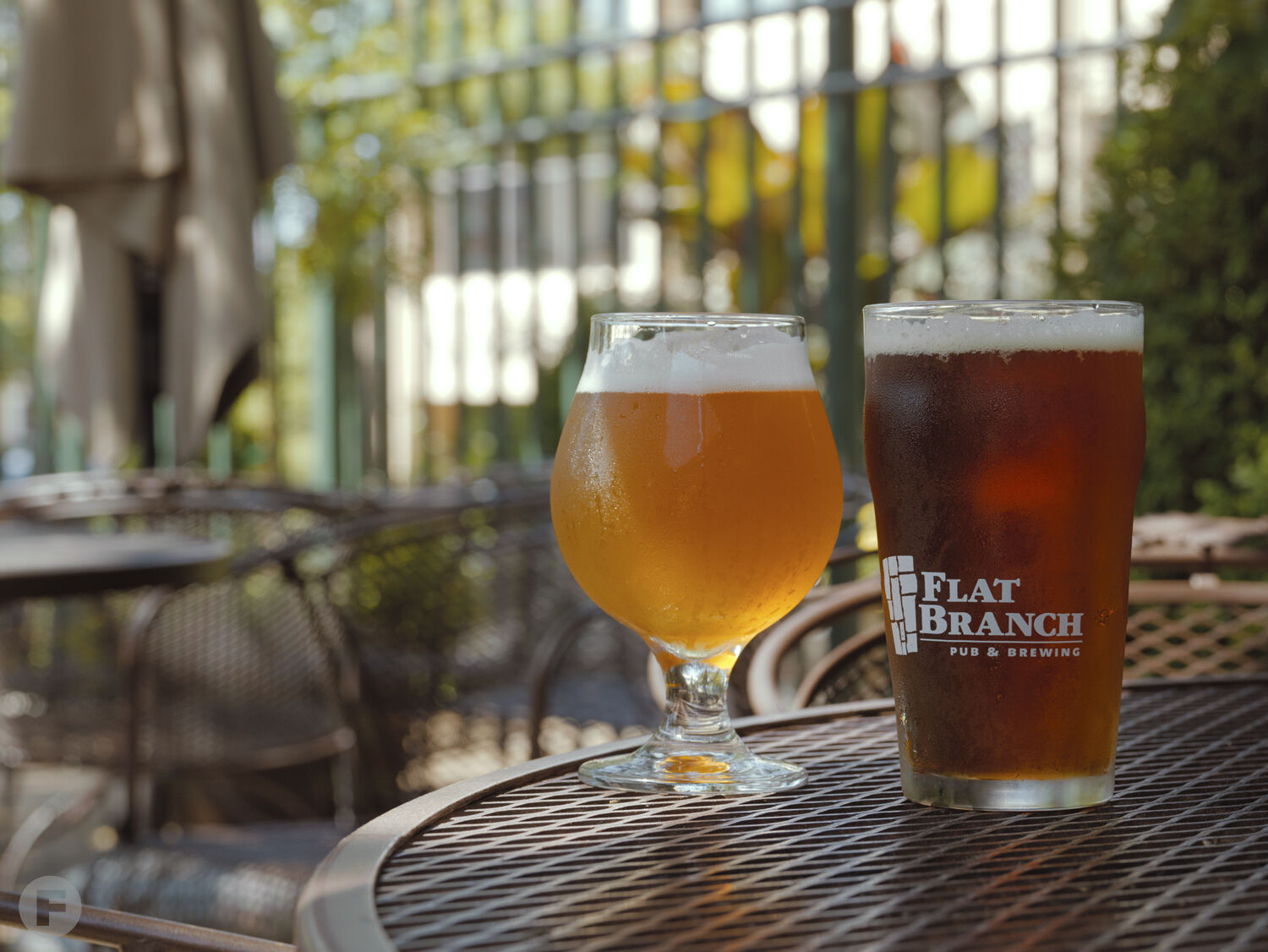 Outdoor Dining: Flat Branch Pub & Grill